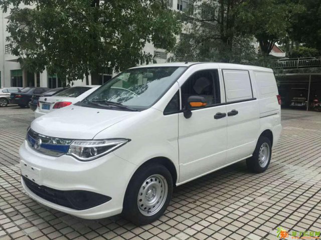 纯电动面包车新能源租赁