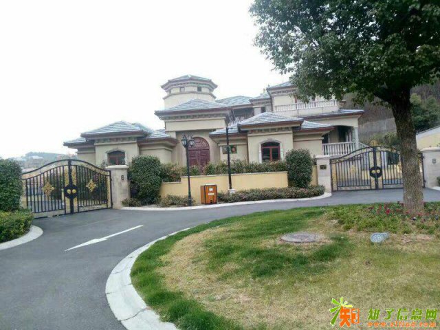 豪宅品质美泉宫温泉入户高尔夫山地别墅环境超棒！