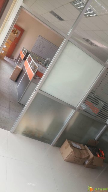 地铁口450平方 办公室精装 拎包入住