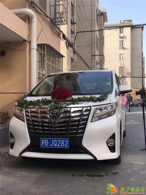 埃尔法租赁 保姆车出租 埃尔法出租 丰田保姆车