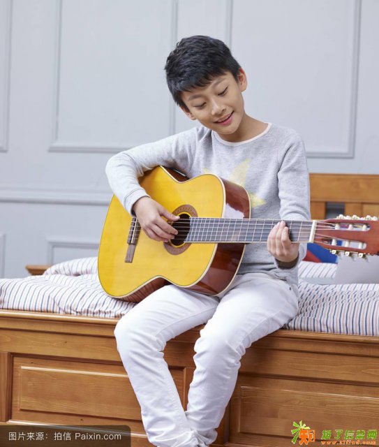 福田新洲石厦皇岗吉他一对一小班培训吉他弹唱培训