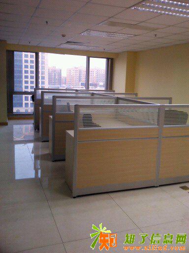 西奥中心 格局方正 繁华地段 性价比高