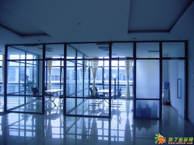 西青区专业安装双玻百叶玻璃隔断，铝合金玻璃高隔安装