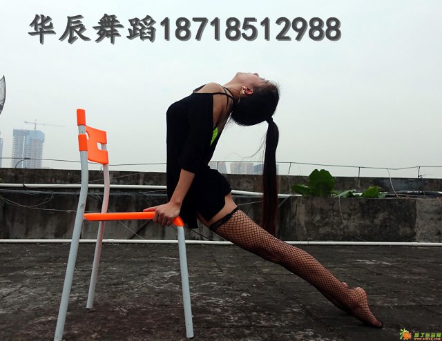 深圳零基础学舞蹈困难吗？学舞蹈到深圳华辰舞蹈培训