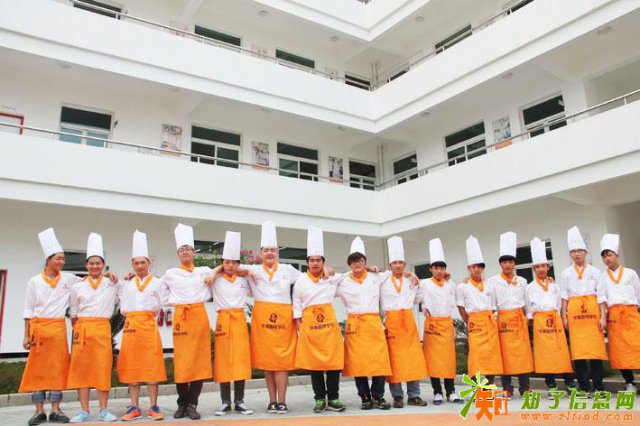 华南厦门烹饪培训学校分享香辣孜然鸭胗