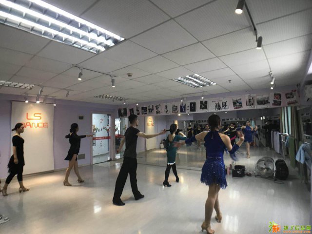 附近哪里有舞蹈学校