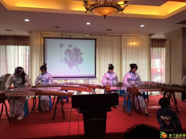 0基础古筝学多久可以弹曲子 成人少儿古筝一对一培训