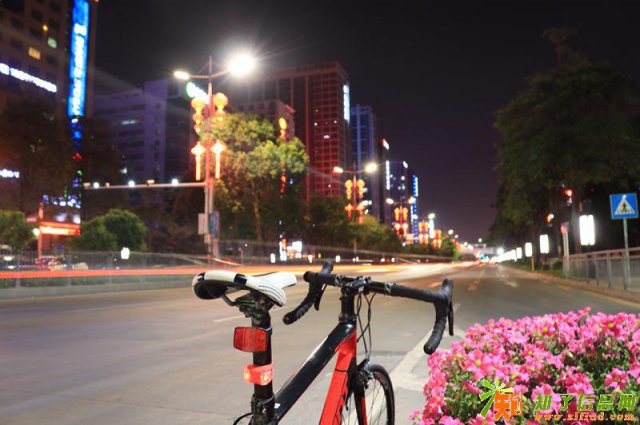 有一种朋友圈，叫别人家的朋友圈