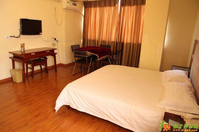 杭州酒店设备回收,酒店客房家具空调电脑电视机回收