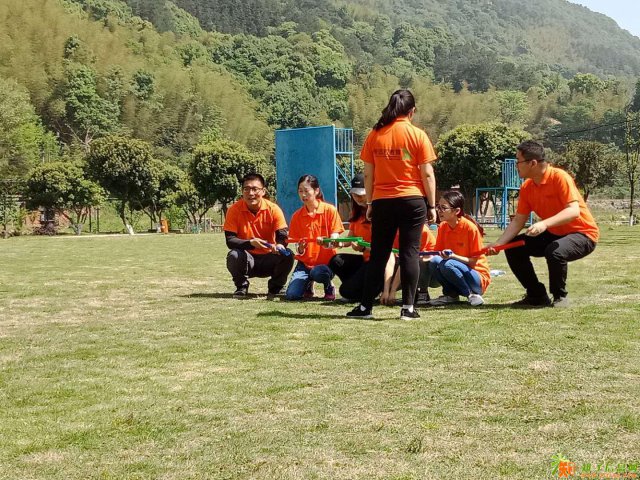 玫瑰园休闲拓展野炊烧烤一日游