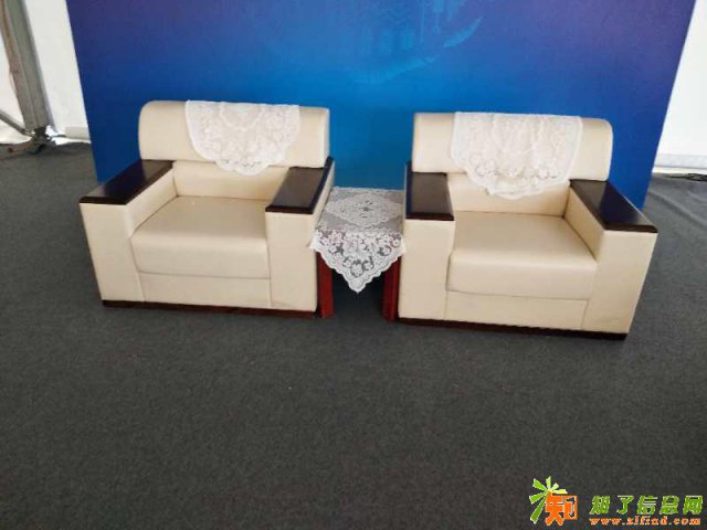 成都高档沙发租赁龙铭专业出租会议高档沙发，展会沙发