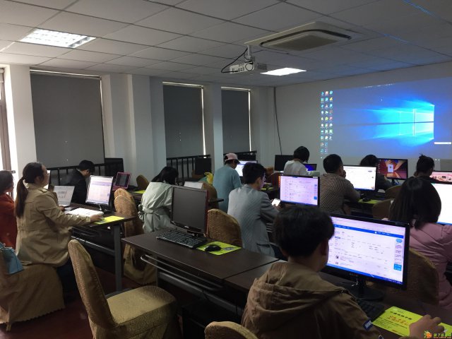 杭州临平星桥淘宝开店培训哪里好？杭州聚一教育好