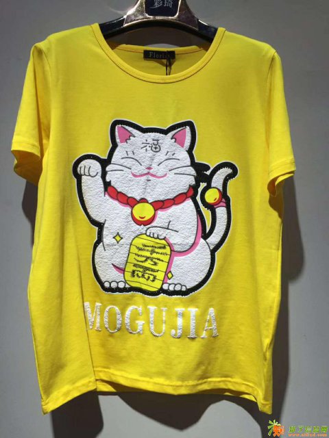 大量春夏秋冬装款式多样式全北京实地库房批发