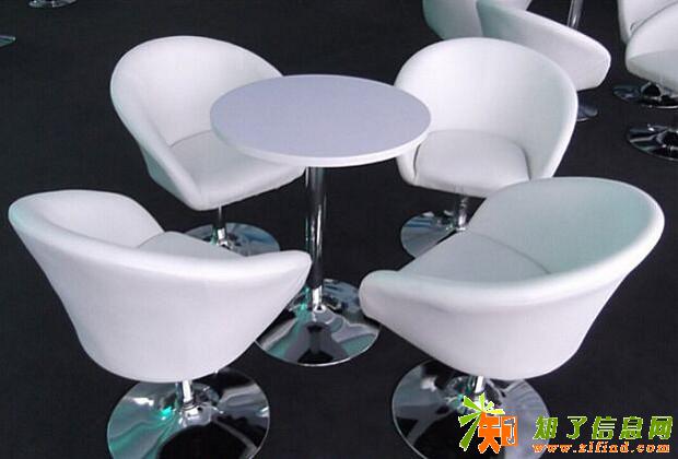 龙铭供应成都以及周边活动桌椅租赁各种活动物料租赁