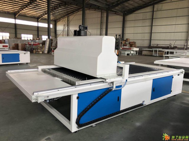 临沂航达pvc光油机厂家直销，你的不二选择