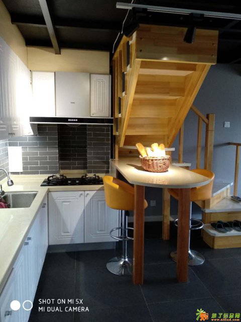 房主出售四十大道北向海景复式上跃房证过户不限购