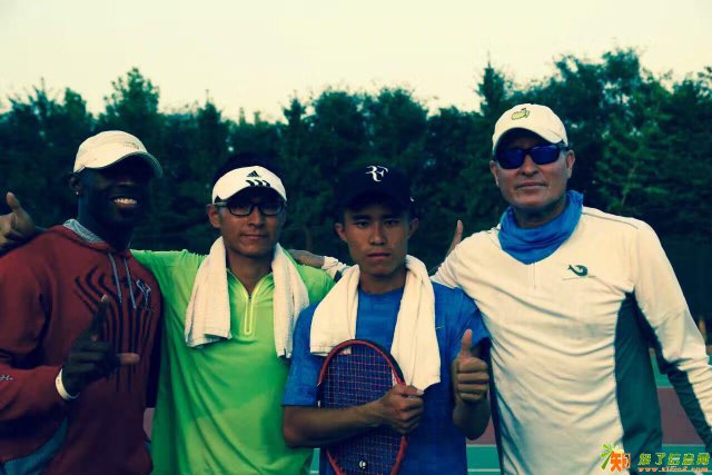 天津专业网球培训火热进行中