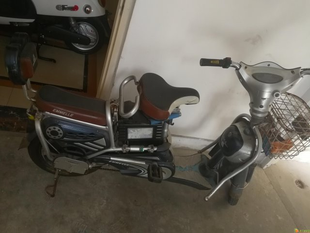 阿米尼电动车，个人闲置转手