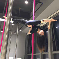 龙岗专业钢管舞培训