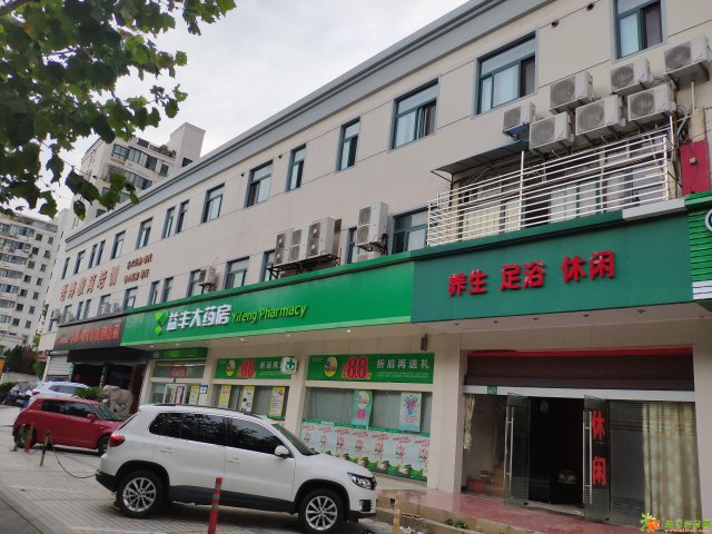 百联中环旁真光路1973号近铜川路沿街商铺出租