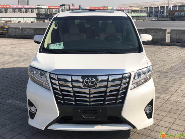 上海租丰田埃尔法MPV承接各类自驾租赁商务活动用车