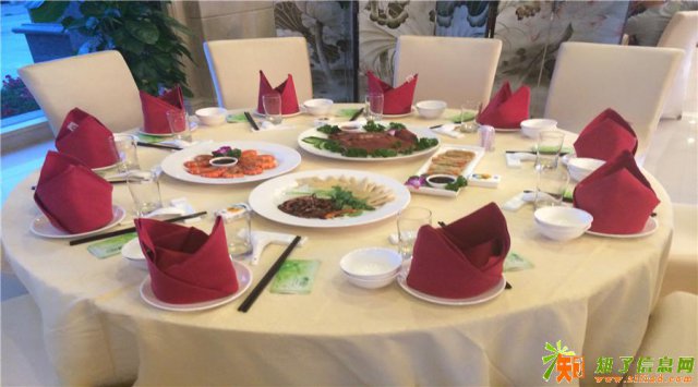 深圳中秋聚会宴会餐饮上门服务围餐大盆菜上门制作