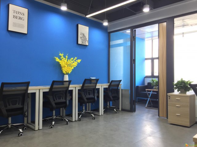 前海海关大楼大面积办公室出租，水电杂费全包！