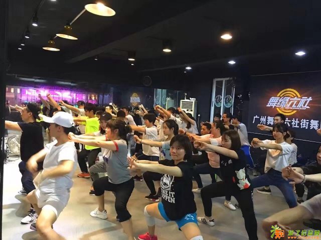 佛山三水全日制包住宿专业舞蹈培训魔鬼训练营