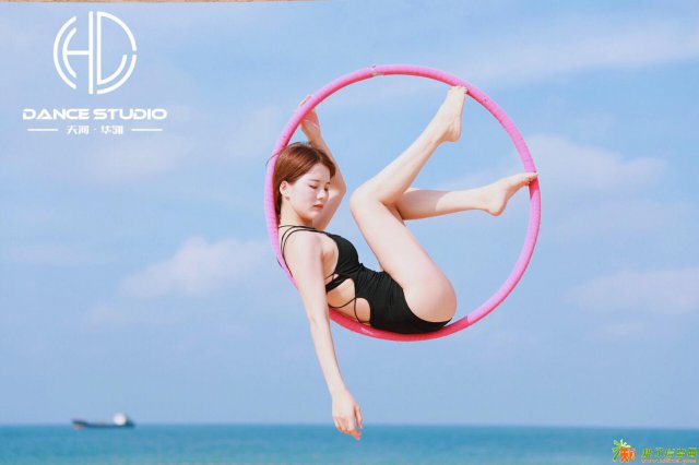 华翎爵士舞/钢管舞教练培训/零基础三到五个月包学会