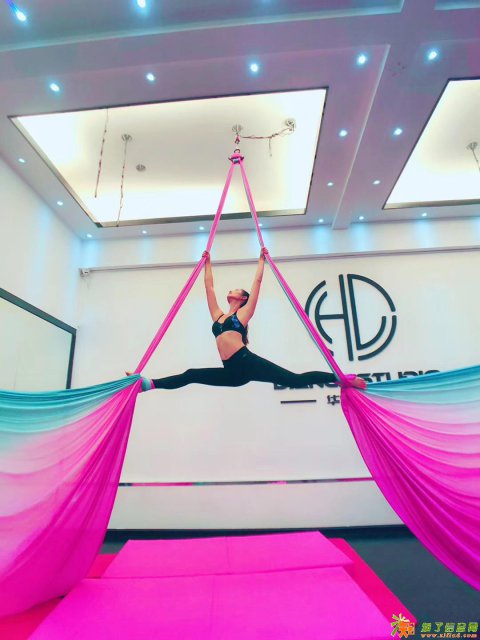 零基础培训包学会分配工作钢管舞爵士舞肚皮舞领舞韩舞