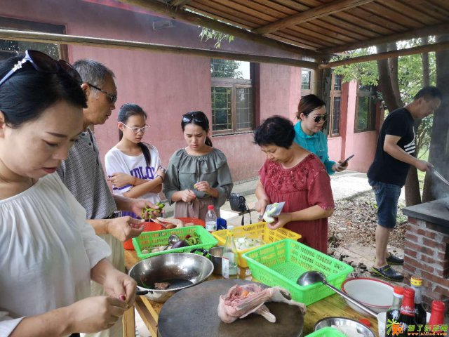 长沙德逸生态园农家乐体验自己动手做饭的乐趣