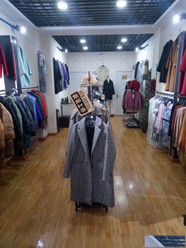 大连金州服装店整体出兑