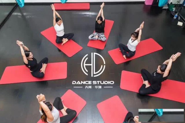 天河舞蹈培训中心钢管舞培训酒吧领班舞培训教练培训