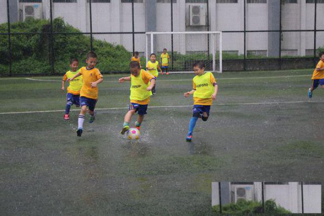 东莞市哪里有足球培训机构参加