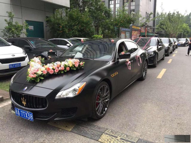 武汉特价出租玛莎总裁超级跑车豪华主婚车
