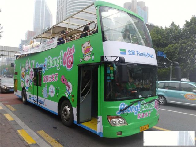 上海双层巴士租赁婚庆巡游租巴士双层巴士出租多少钱