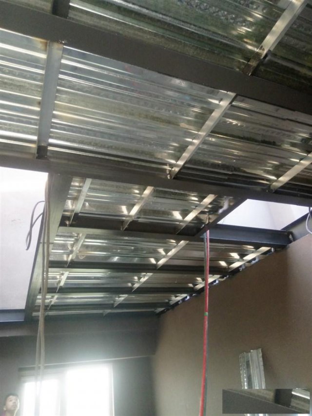 昌平区阁楼二层钢结构搭建别墅改造扩建阳台封闭加顶制作