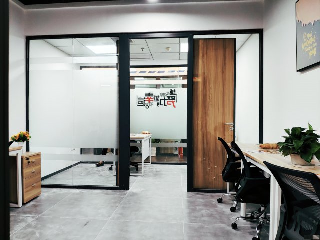 龙岗区创新产业园区办公室出租，即租即用，可注册