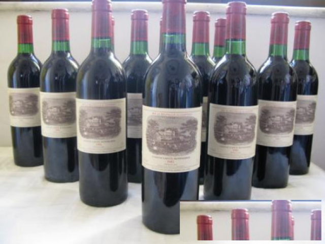 天津回收拉菲红酒30年茅台礼盒路易十三酒瓶咨询鉴定