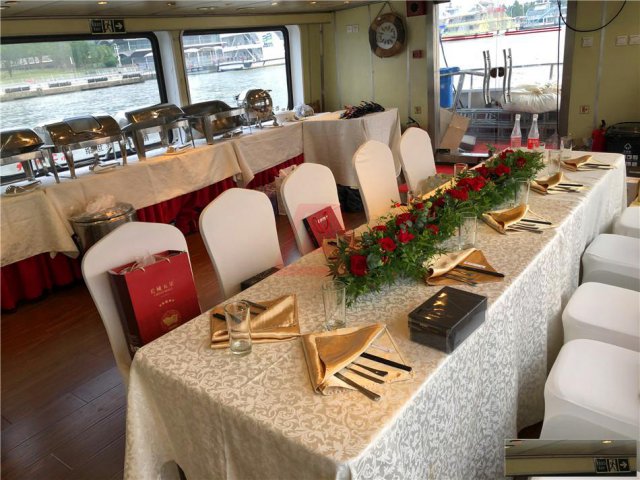 强生号游轮浦江游览包船上海租小游船价格