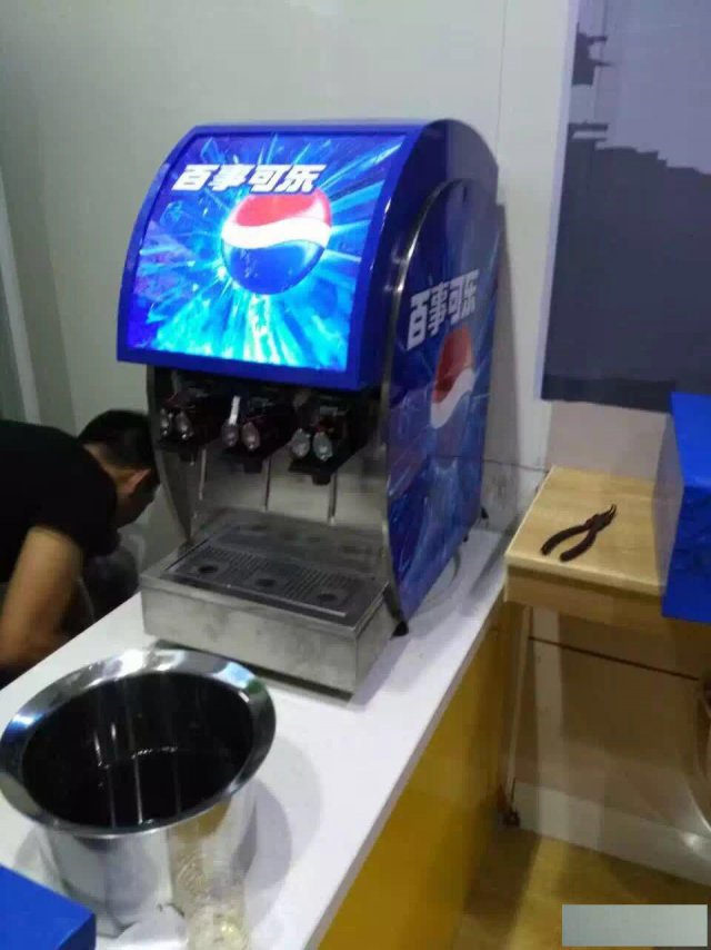 可乐碳酸饮料机多少钱河南可乐机批发商