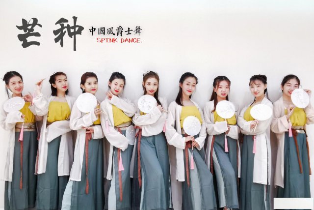 青岛艺考舞蹈速成中国舞现代舞芭蕾舞