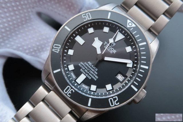 青岛本地手表回收欧米茄手表上门回收抵押帝舵手表