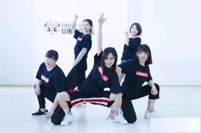 燕郊哪里有学企业年会舞蹈的