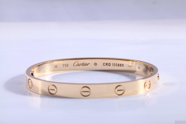 上海浦东爱意的证明的卡地亚珠宝首饰回收