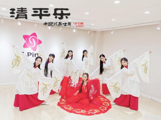 青岛市南舞蹈寒假班古典舞爵士舞现代舞