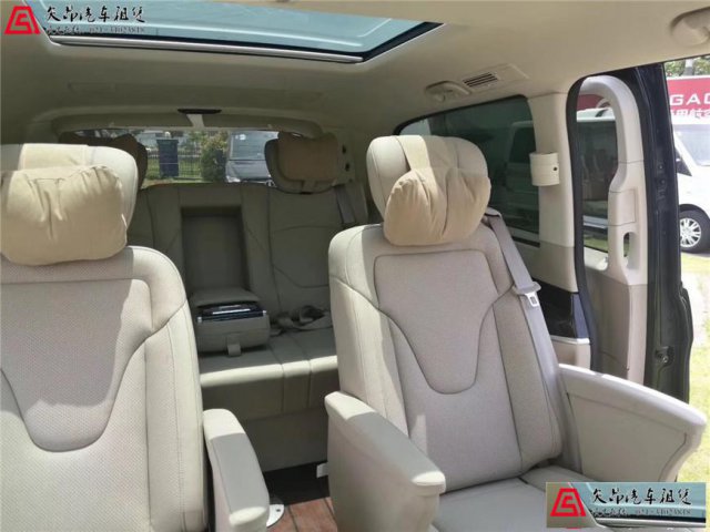 奔驰V260自驾商务代驾租奔驰V-class上海商务包车