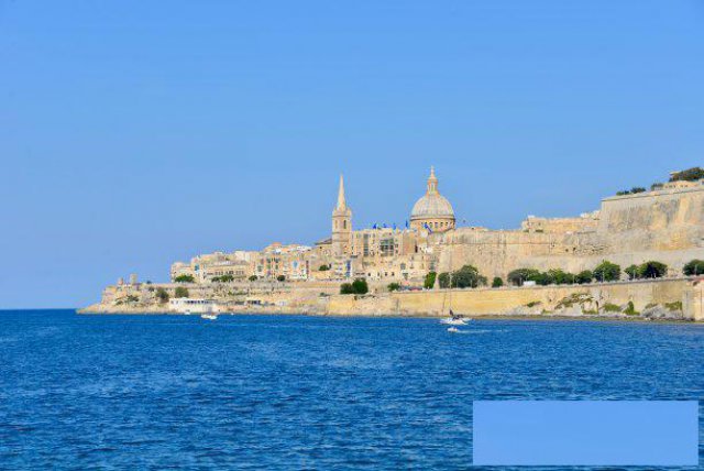 马耳他基金会和新加坡基金会哪个更有优势？