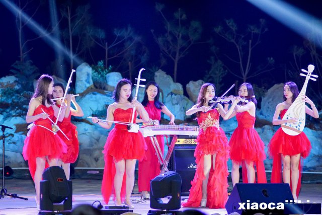 演出服务、礼仪模特、外籍模特、乐队歌手、主持司仪