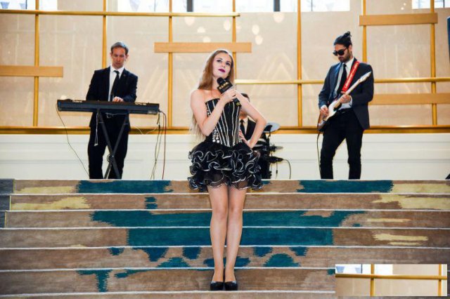 中外籍礼仪模特，演绎演出，主持歌唱舞蹈